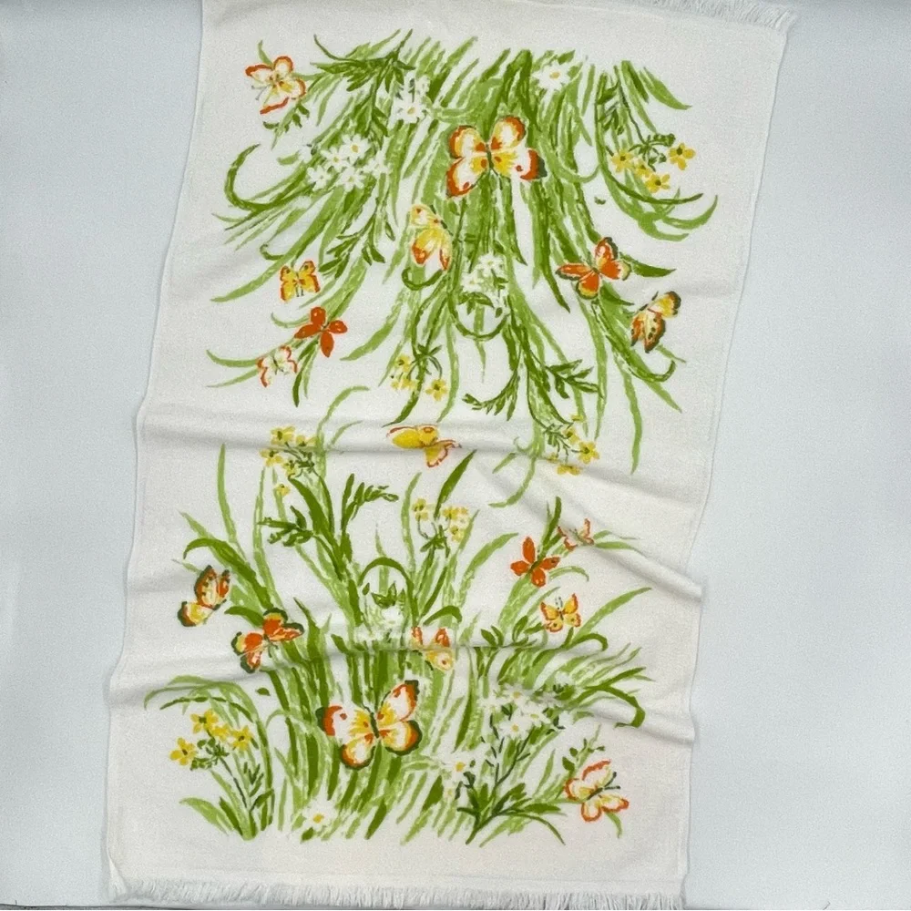 Vintage Bath Towel Butterfly Flowers Floral Kitsch Retro White‎ Green Terrycloth